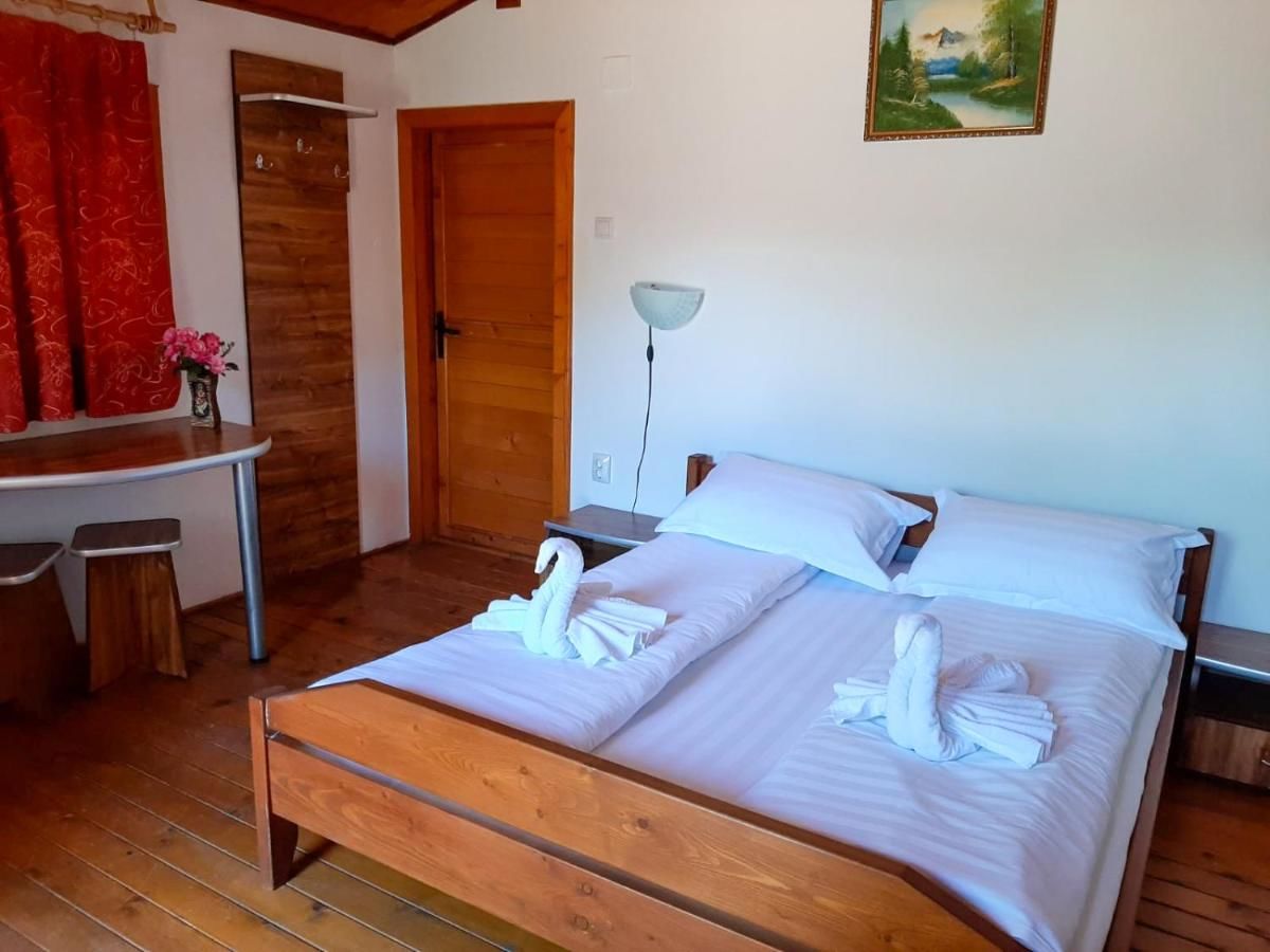 Отель Pensiunea Casa Ecologica Бэиле-Еркулане-47